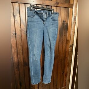 Old Navy Women's Skinny Jeans in Classic Blue